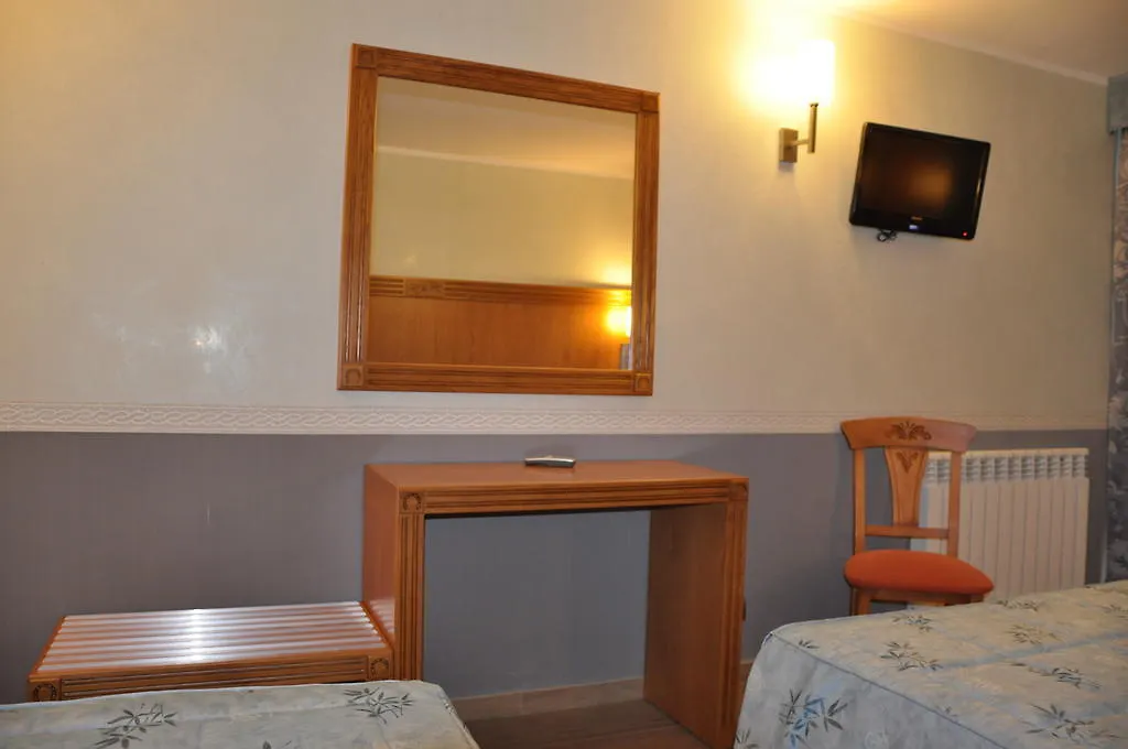 Hostal La Font Os de Civís