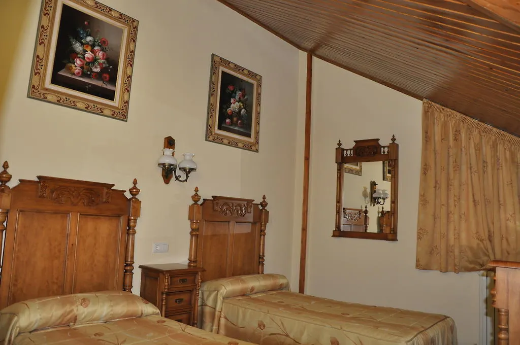Hostal La Font Os de Civís 3*,  Espagne