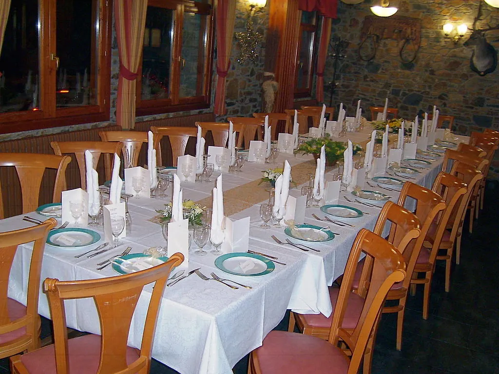 Hostal La Font Os de Civís