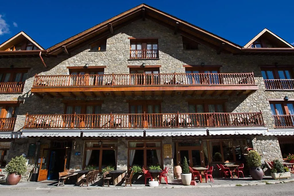 Hostal La Font Os de Civís